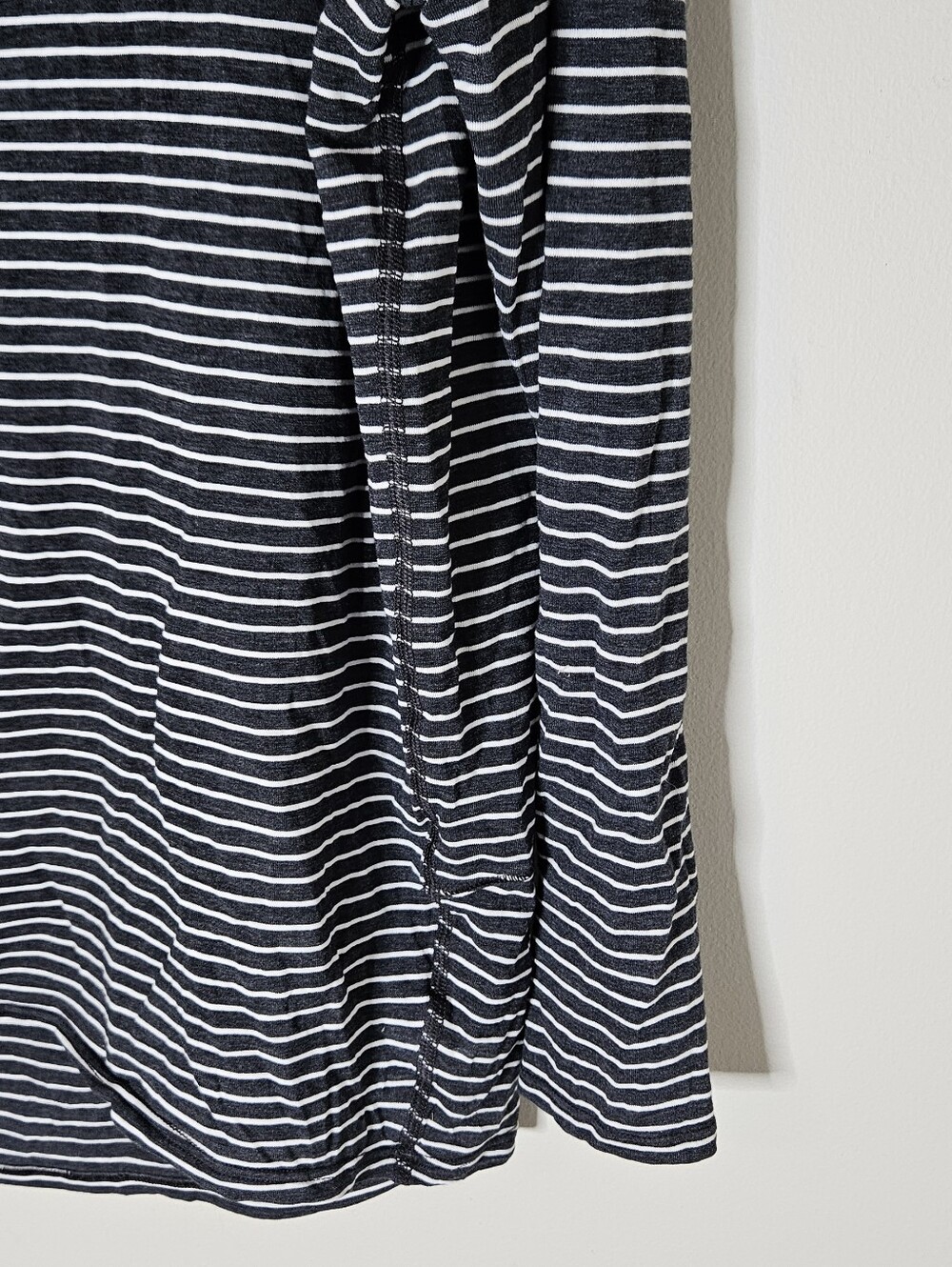 Lululemon Back In Action Long Sleeve Modern Stripe Heathered Black White 6 - Picture 4 of 6